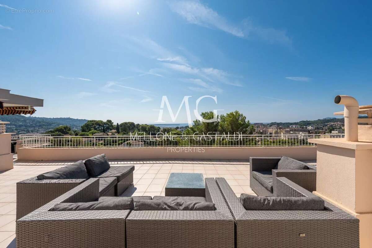 Appartement à LE CANNET