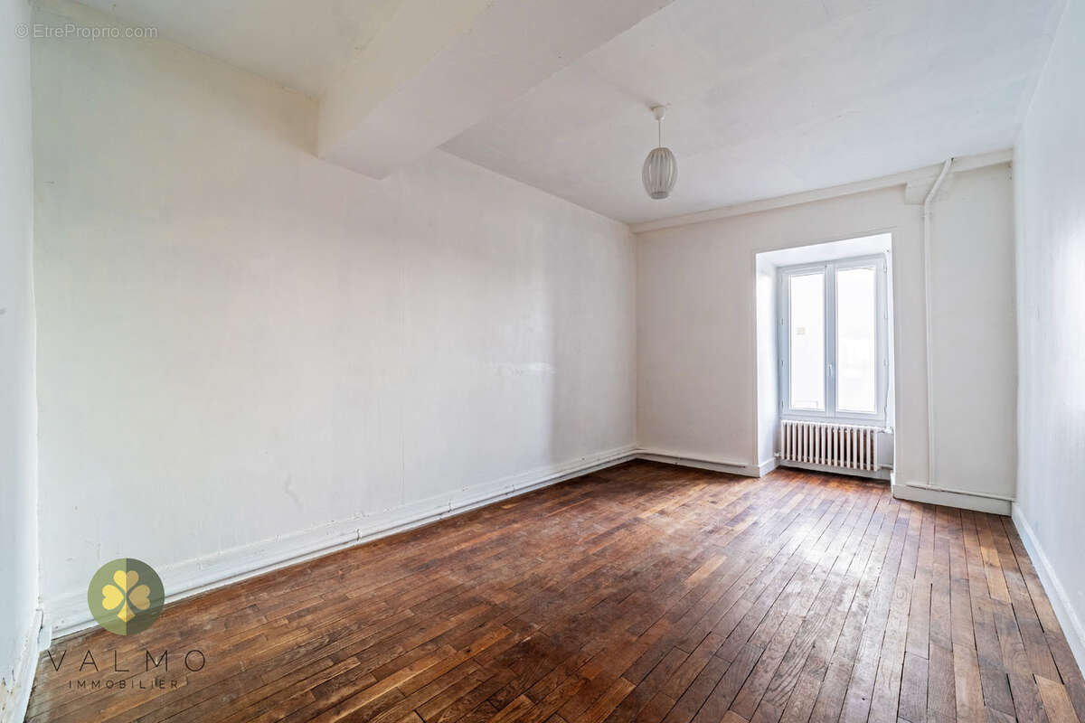 Maison à VILLIERS-SAINT-FREDERIC