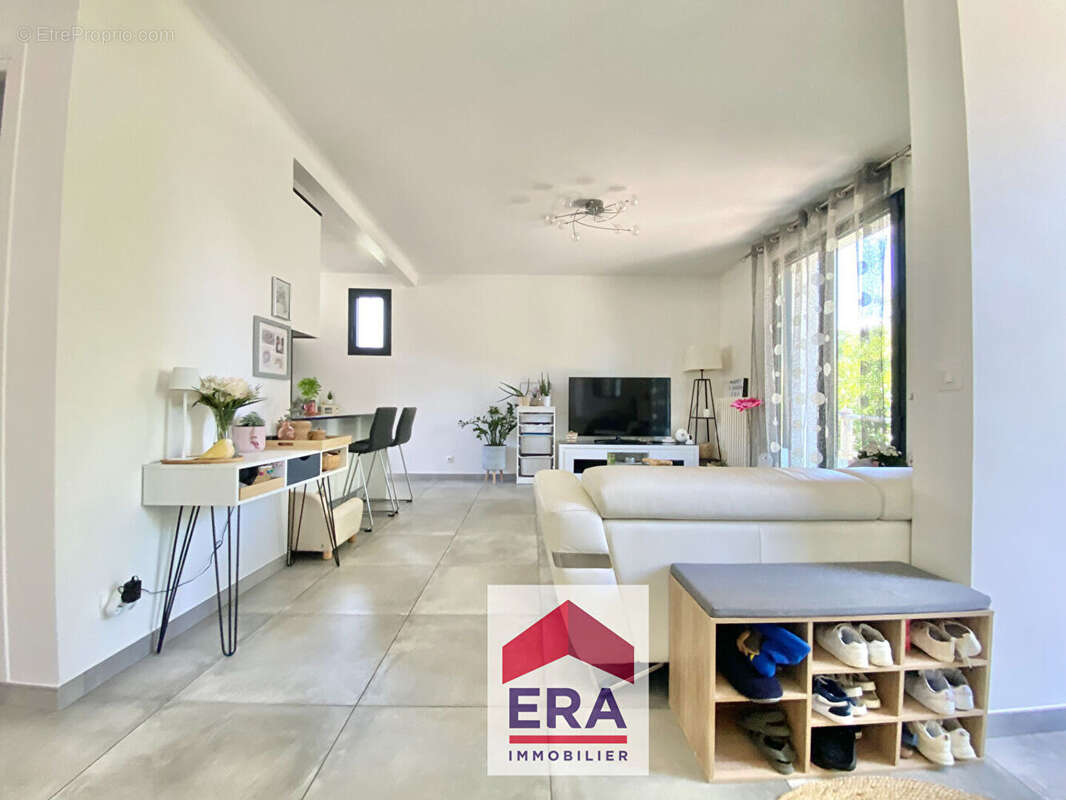 Maison à SARTROUVILLE