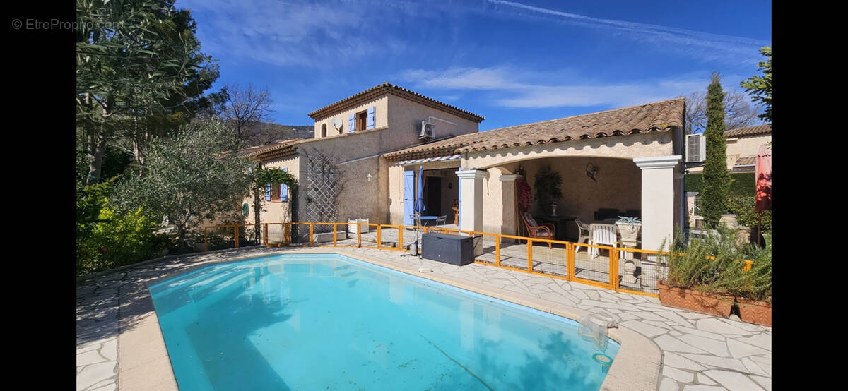 Maison à PEYMEINADE