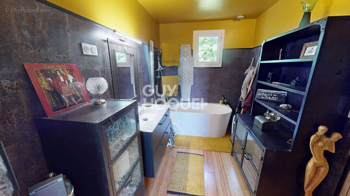 Maison à LE VIVIER-SUR-MER