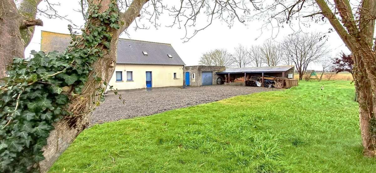 corps de ferme rénovée au Mont Dol à la campagne - photo 3
