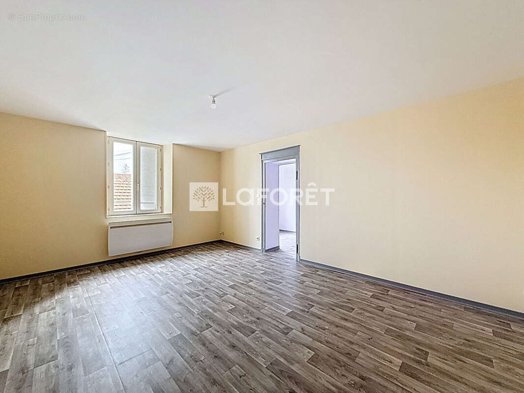 Appartement à LIFFOL-LE-PETIT