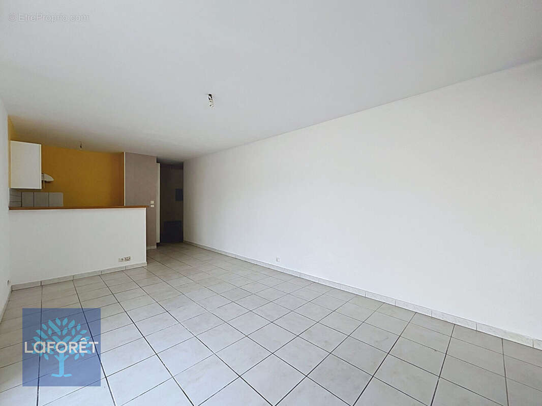Appartement Corbeil Essonnes 2 pièces - 46.69m² - photo 2