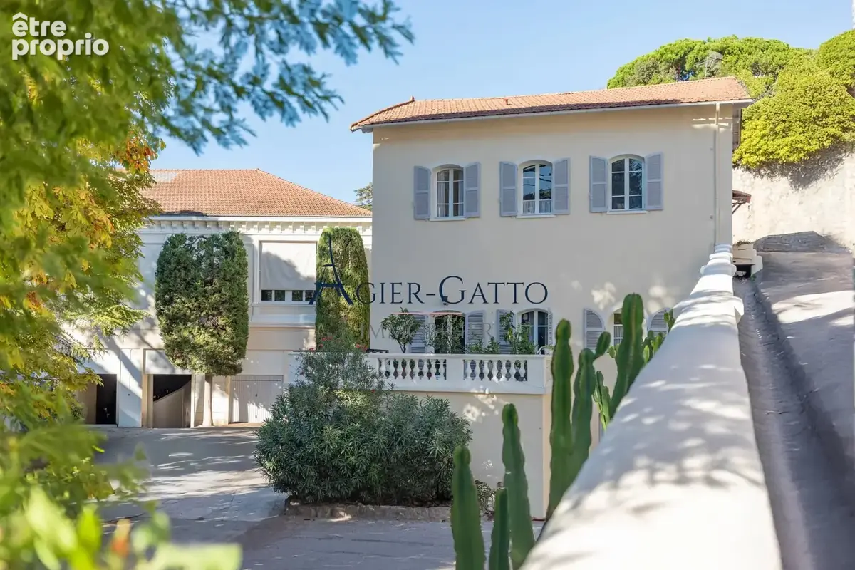 Cannes – Exclusivité-  Beausite  Maison divisée en deux appartements à rénover - photo 2