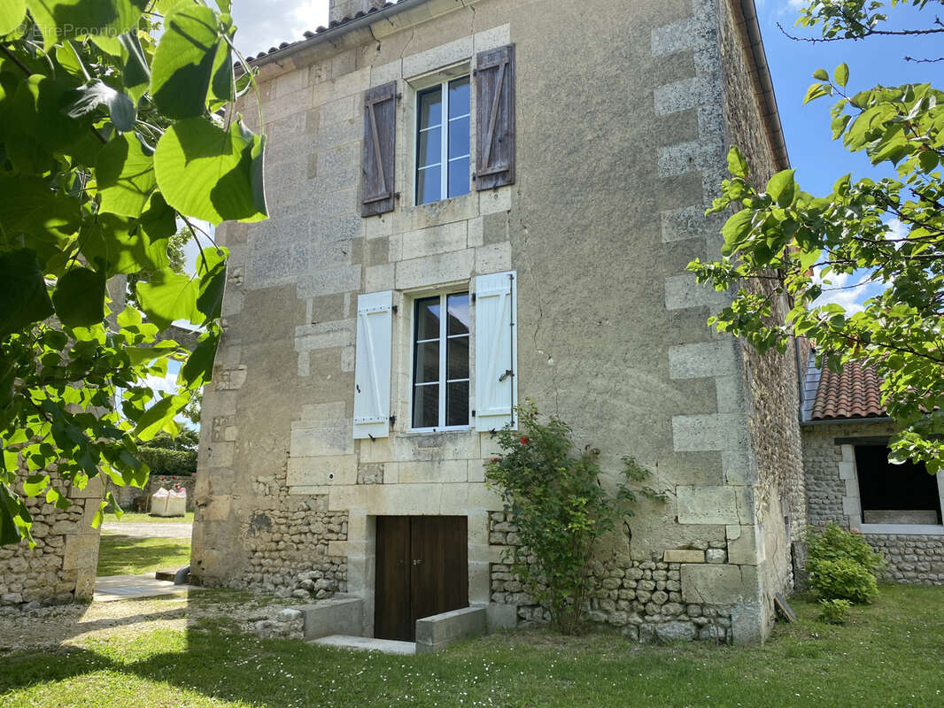 Maison à BECHERESSE