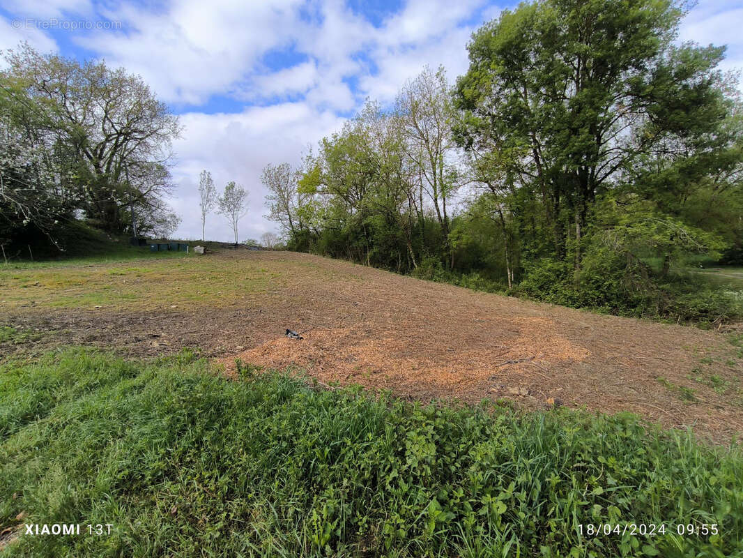 Terrain de 1035 m2 proche centre ville AUBIET - photo 2