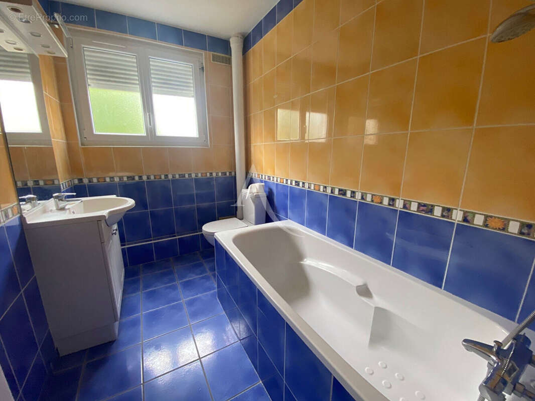 Appartement à SAINT-JEAN-DE-BRAYE