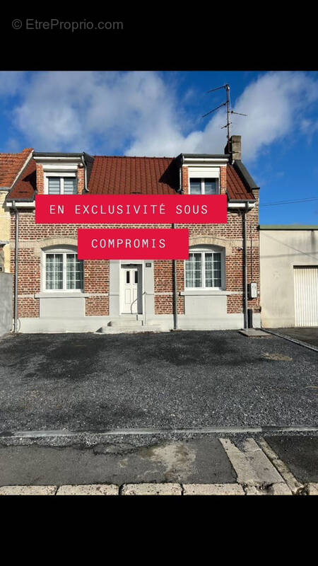Maison à FAMPOUX