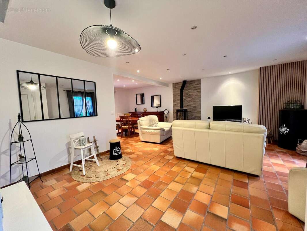 Photo 2 - Maison à VILLERS-COTTERETS