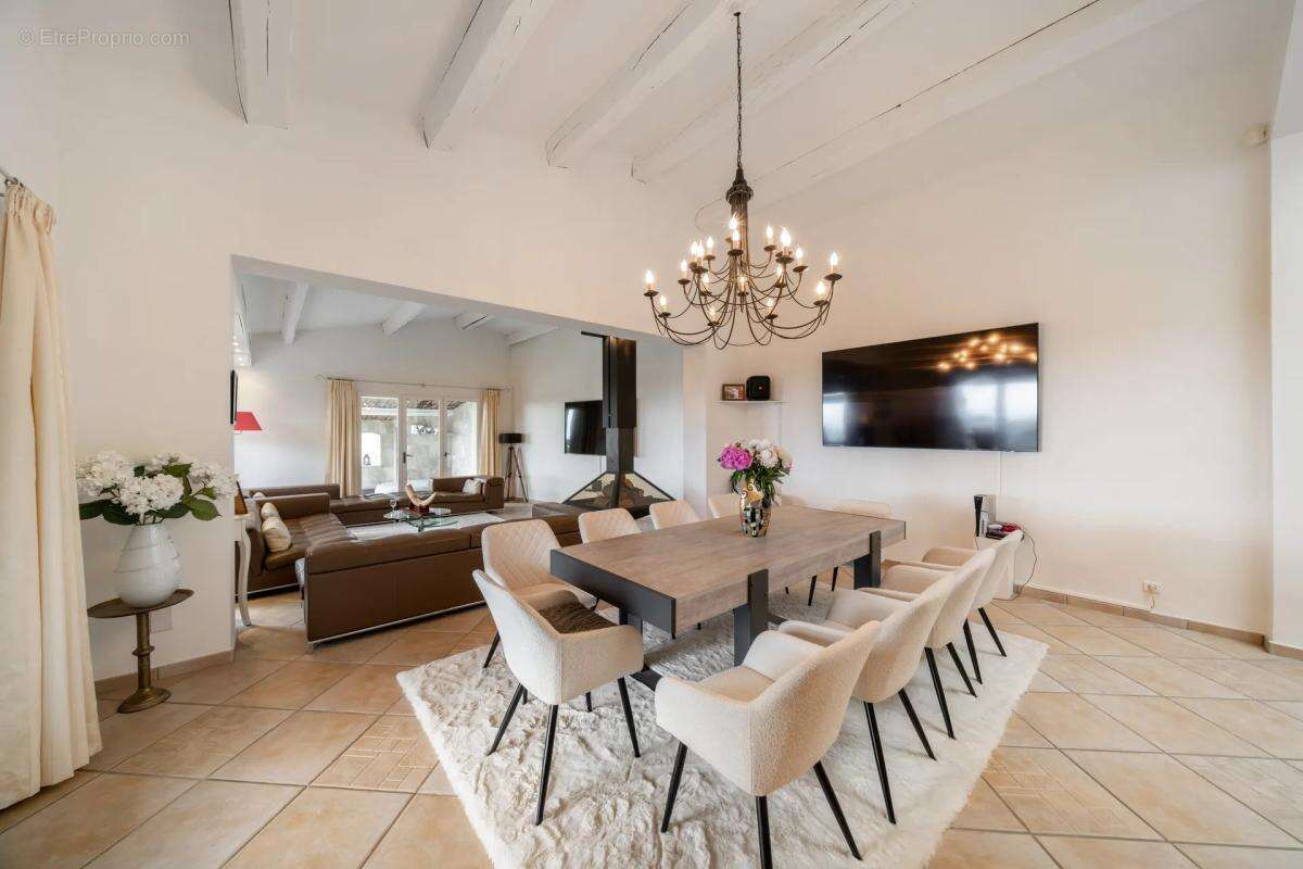 Maison à LE BAR-SUR-LOUP