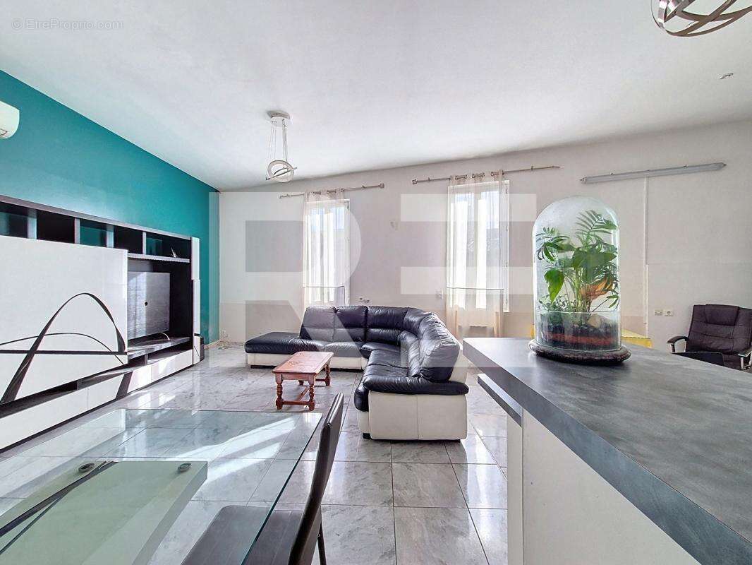 Appartement à LUNEL