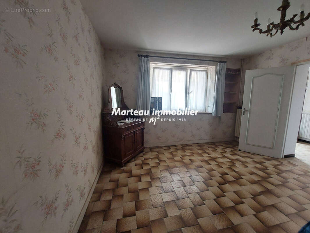 Maison à VILLAINES-SOUS-LUCE