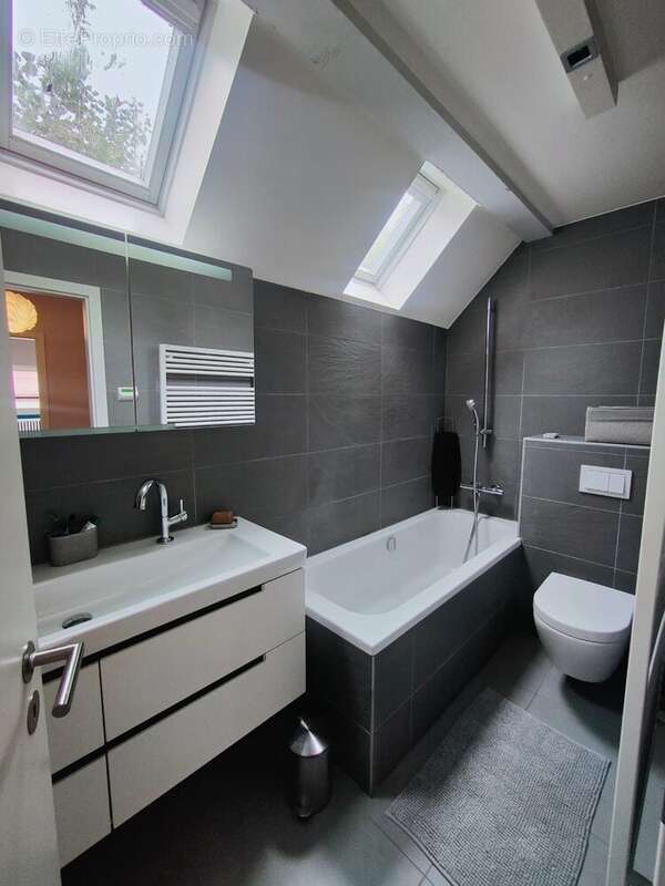 Maison à PERS-JUSSY