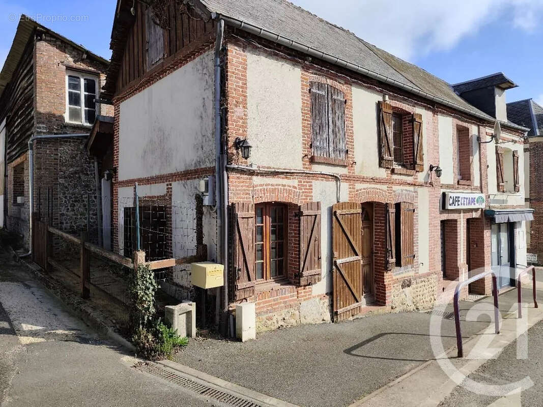 Maison à NOTRE-DAME-DU-HAMEL