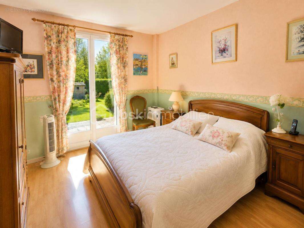 Maison de plain-pied - la commanderie des templiers ii sur 775 m2 de terrain - photo 11