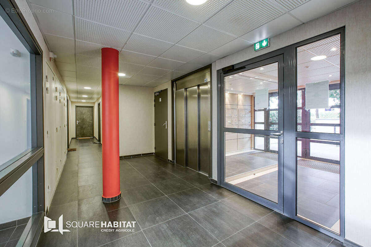 Appartement à AVRILLE