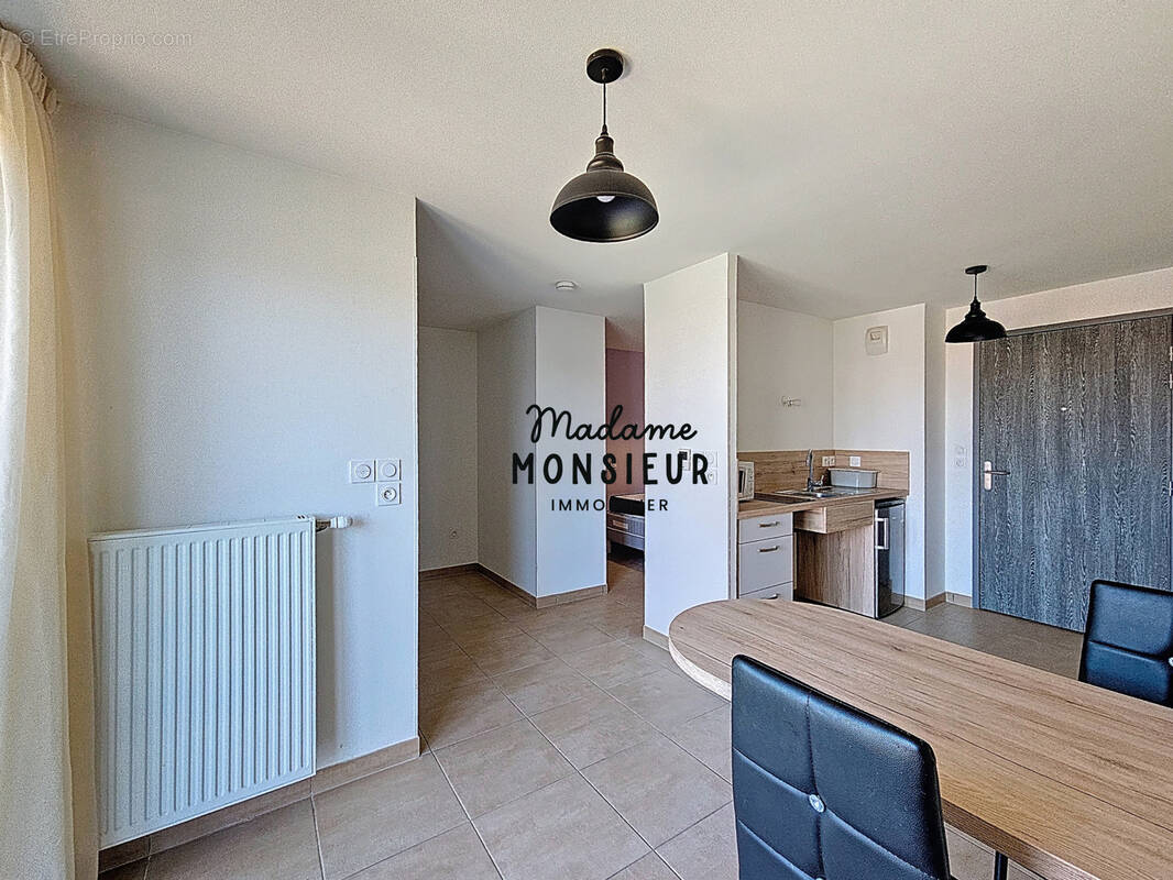 Appartement à SAINT-ETIENNE-DE-SAINT-GEOIRS