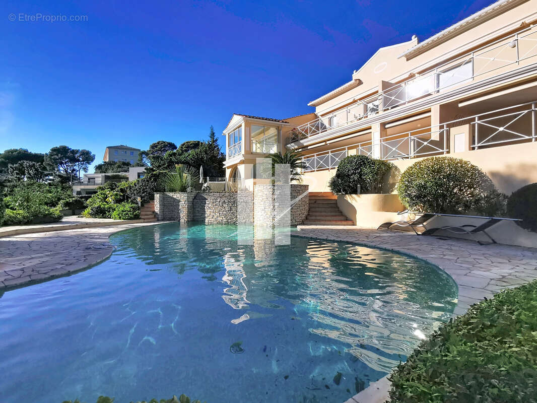 Appartement à SAINT-RAPHAEL