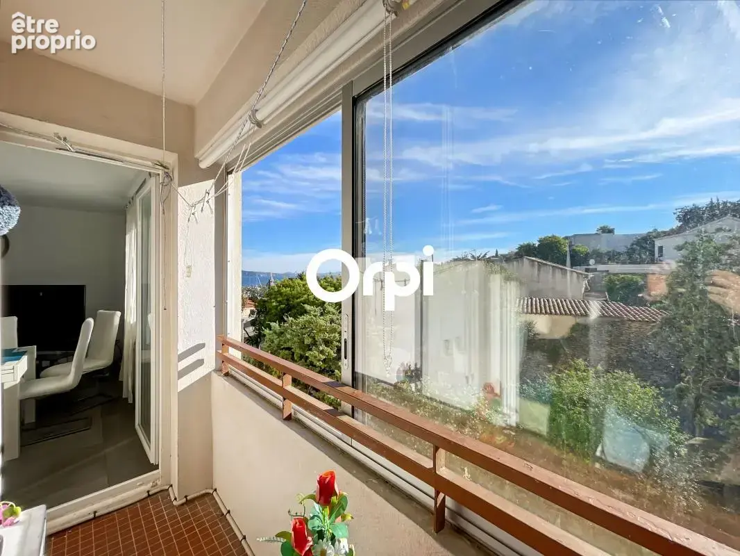 ** T3 - Vue mer - La Ciotat - vente en viager ** - photo 5
