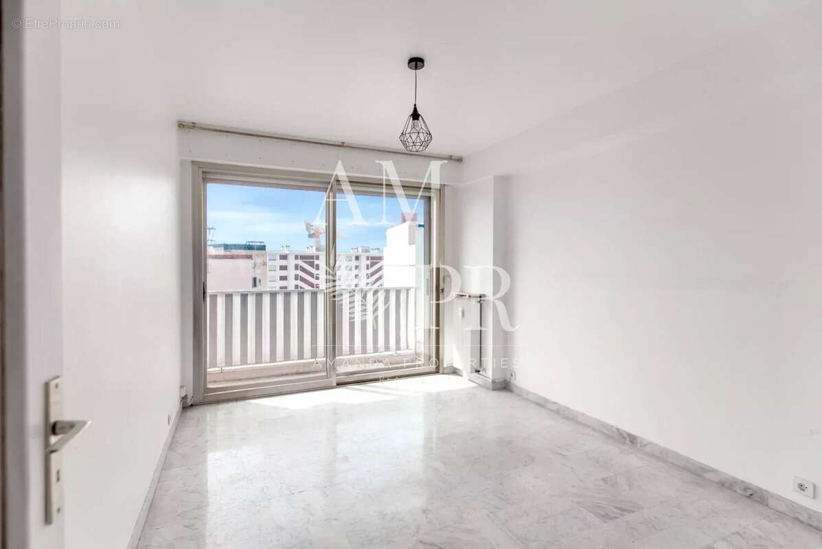 Antibes- Wilson - Appartement 3 Pièces - Vue Mer - photo 8