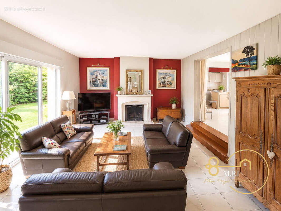 Maison 267 m² à Cerise  - photo 3