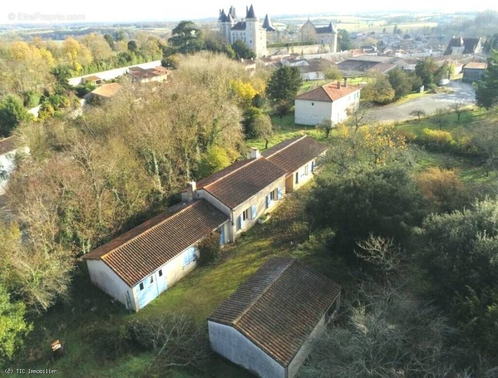 Maison à VERTEUIL-SUR-CHARENTE