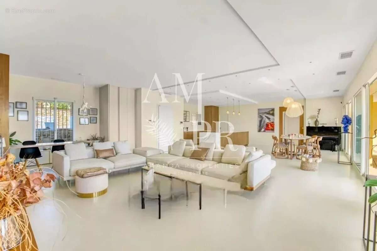 Villa plain pied-vue mer- interieur moderne - photo 19