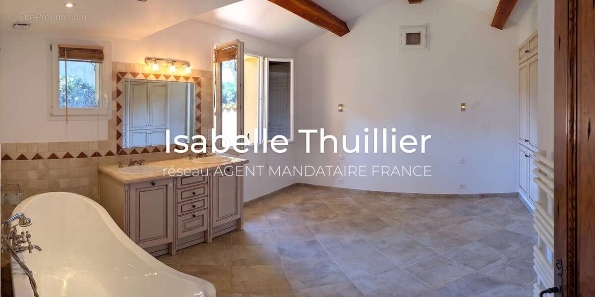 Maison à LA CROIX-VALMER