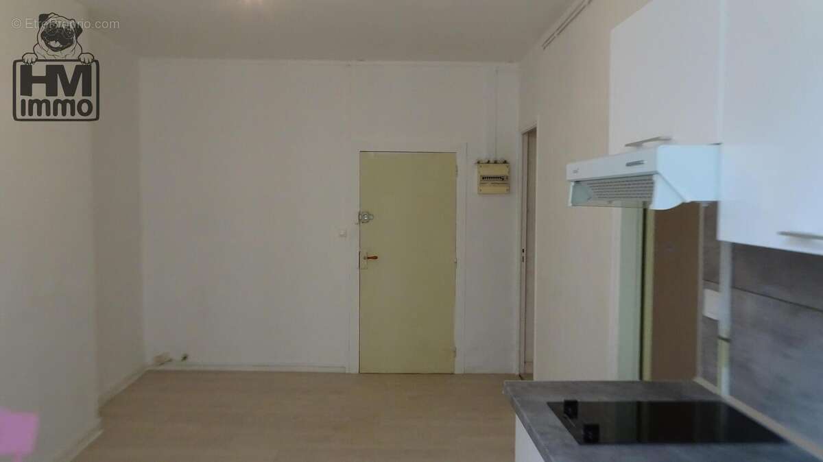 Appartement à SAINT-LEONARD-DE-NOBLAT