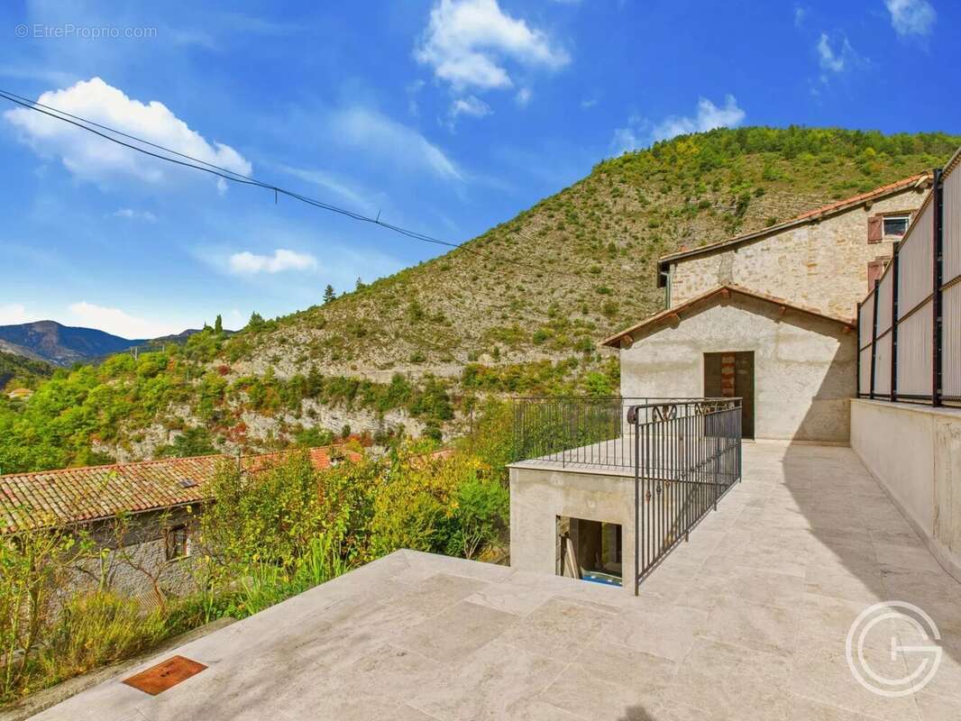Maison à LANTOSQUE
