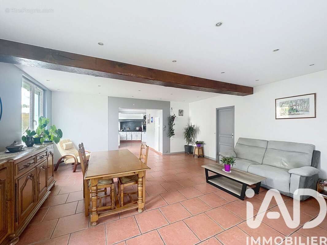 Photo 6 - Maison à MOUROUX