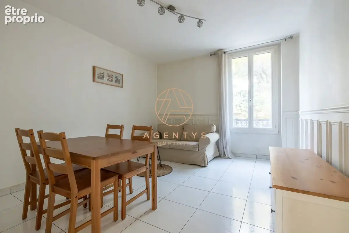 Appartement à NOGENT-SUR-MARNE