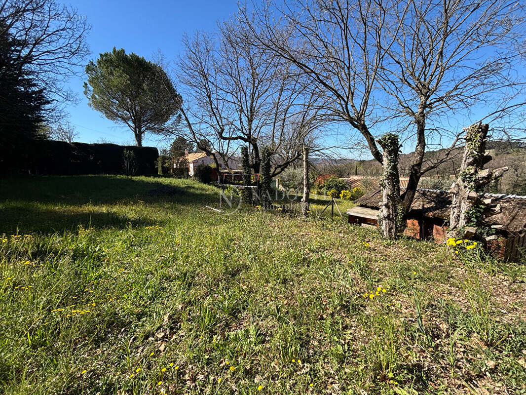 Terrain à CADENET