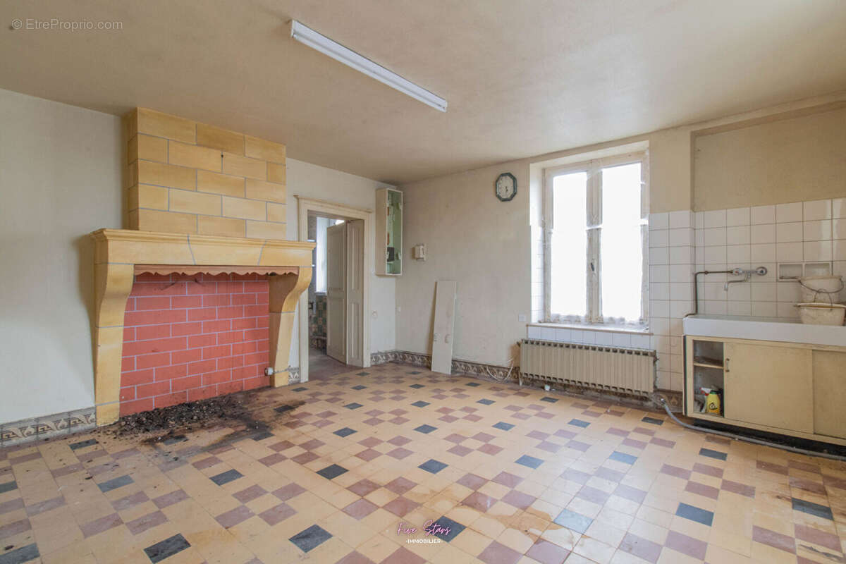 Maison à CHAMBLEY-BUSSIERES