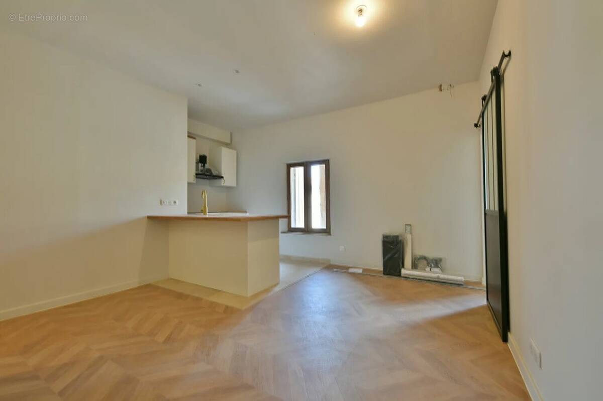 Appartement à UZES
