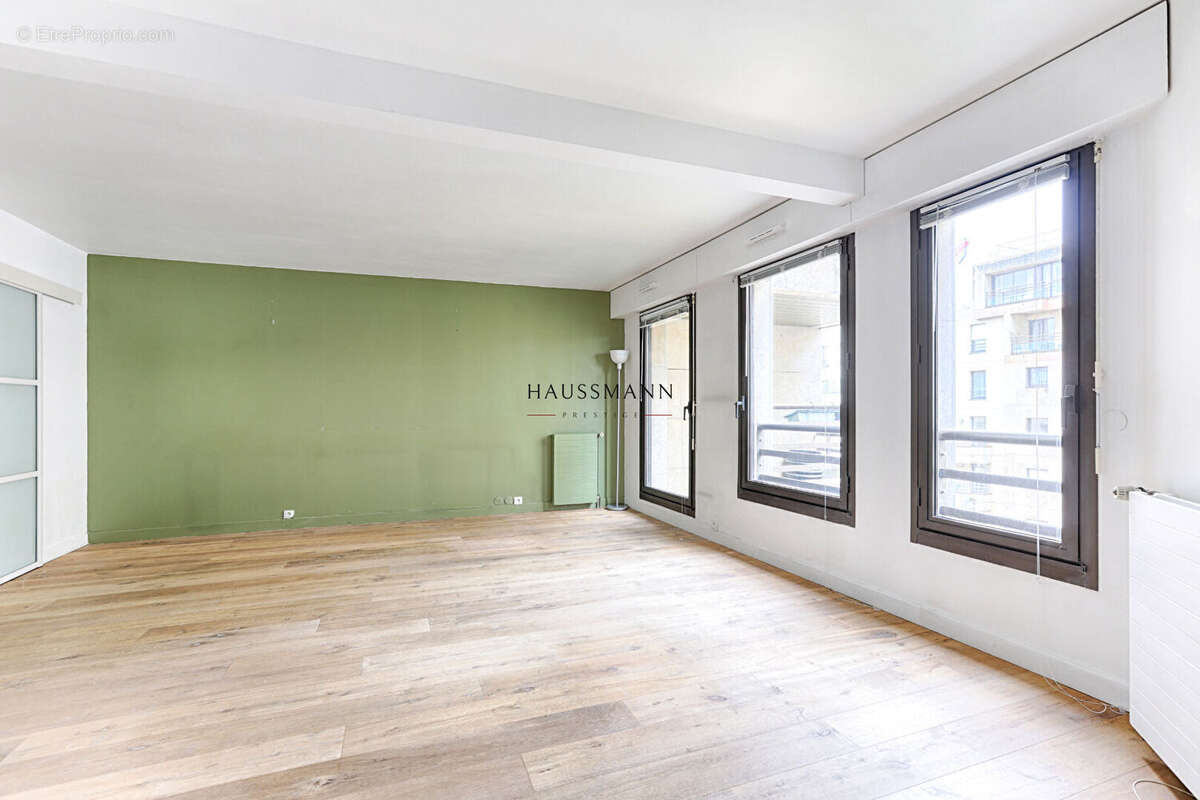 Appartement à LEVALLOIS-PERRET