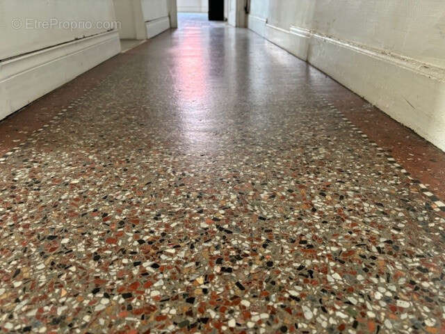 Vendu loué - coeur de ville - apt bourgeois 125m2 - terrasse 60m2 -garage - photo 8