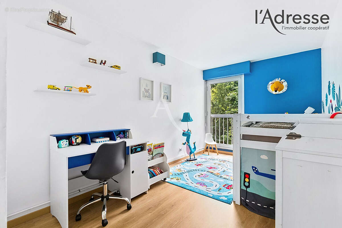Appartement à SURESNES