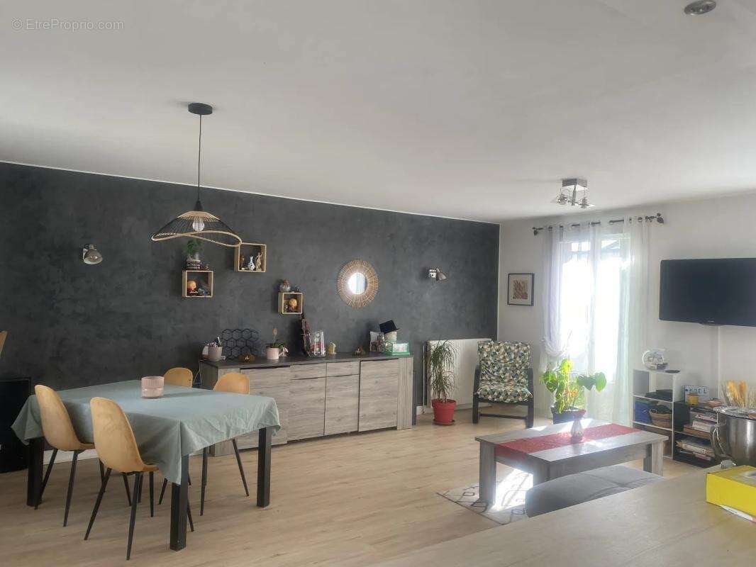 Maison à MONTBAZON