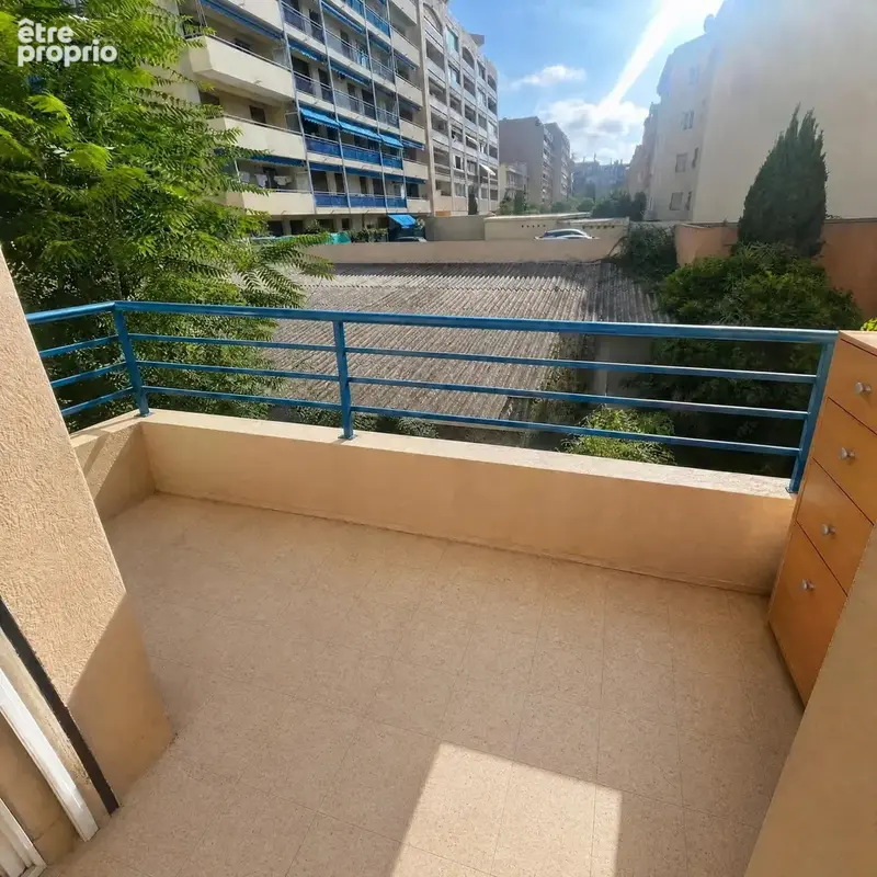 Juan les pins proche plages, petit 2 pieces occupe pour investisseurs - photo 3