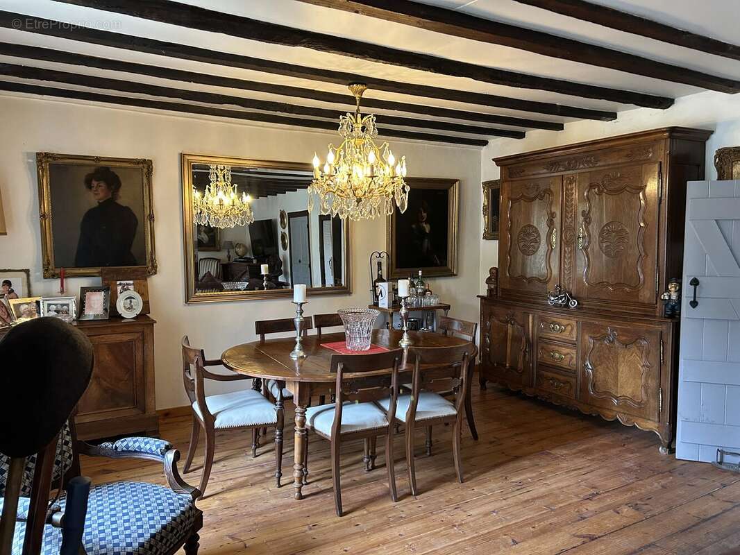 Maison à SAINT-DIZIER-LES-DOMAINES