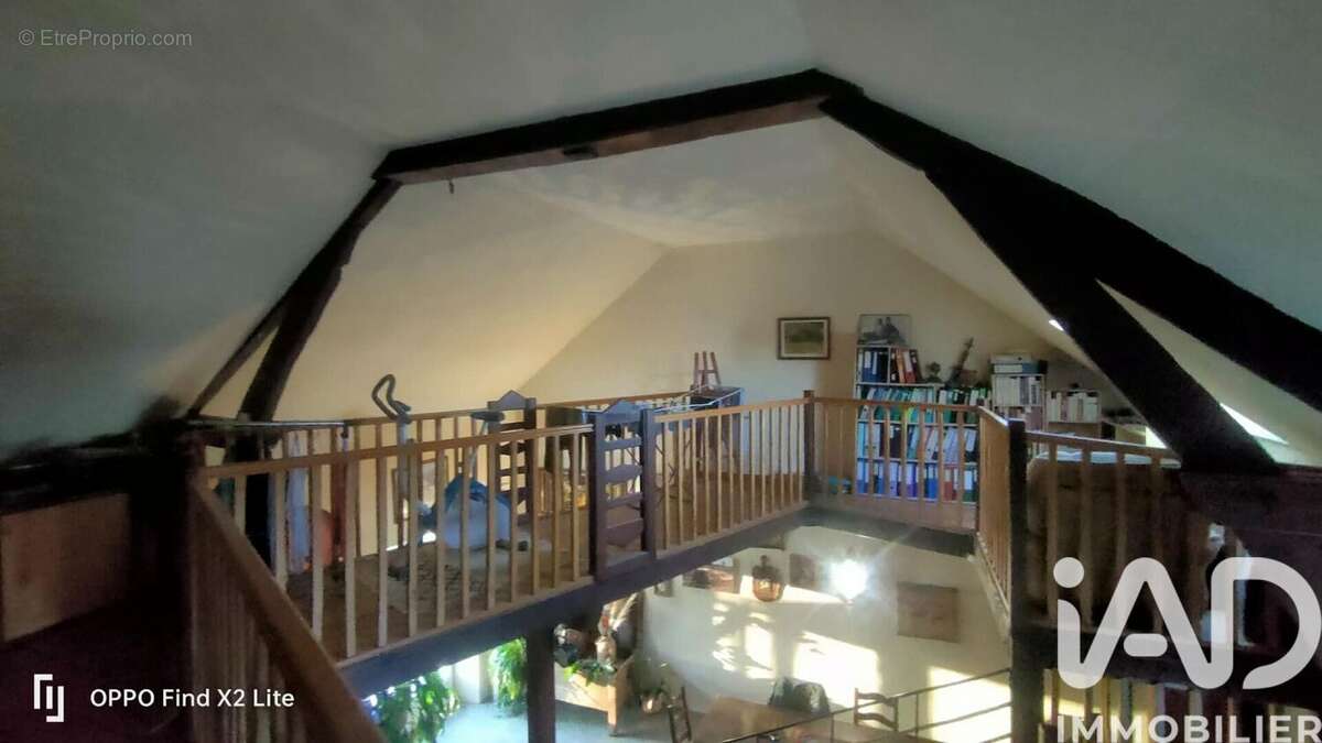 Maison 140 m² à Viersat  - photo 7
