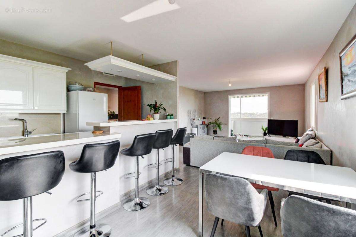 Appartement à VENCE