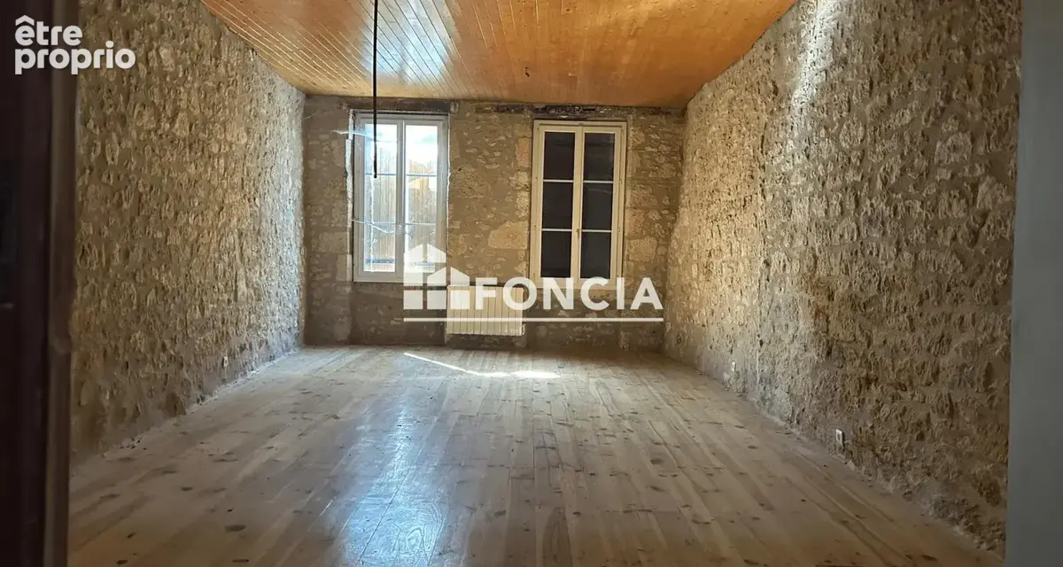 Charme pierre, grand espace et vue imprenable : la maison de village qui vous attend - photo 2