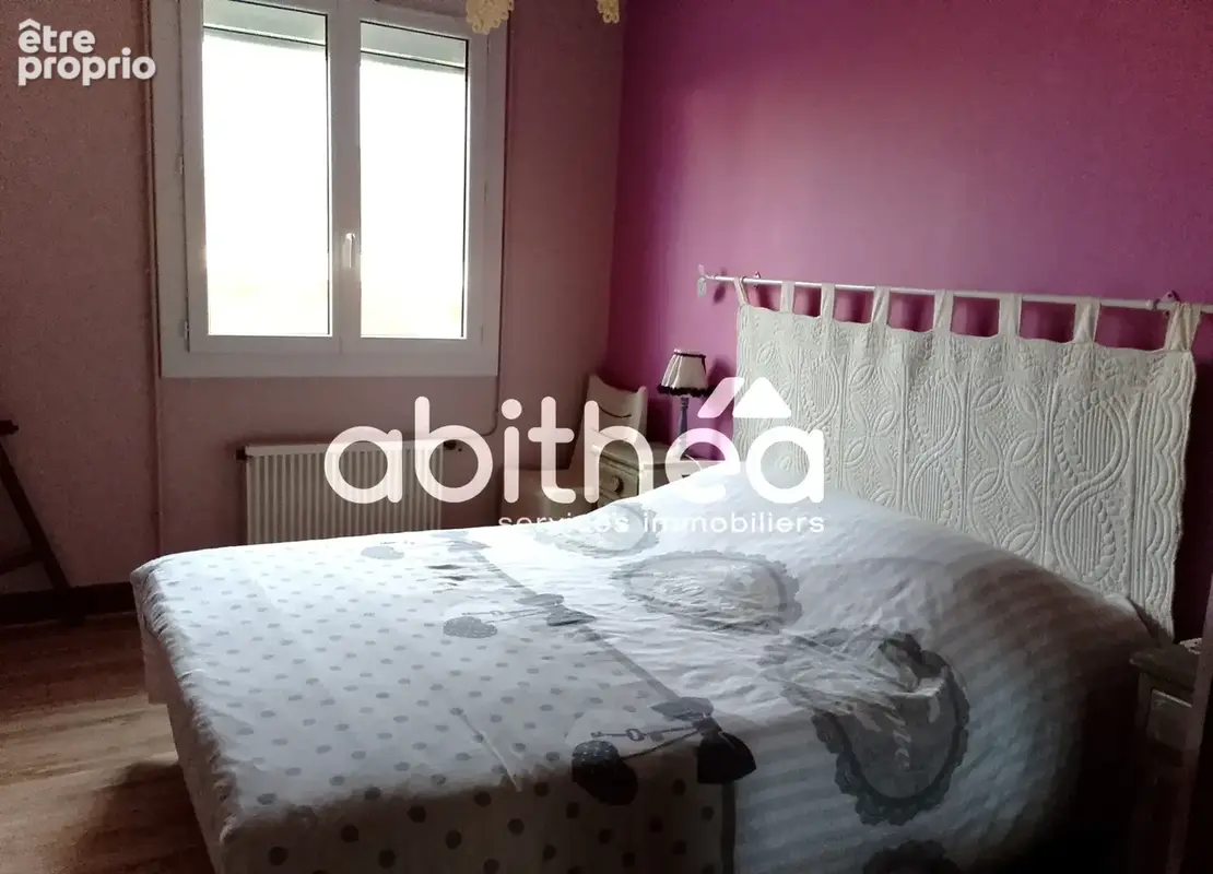 Maison de plain pieds  et  terrain de 4718 m2 - photo 6