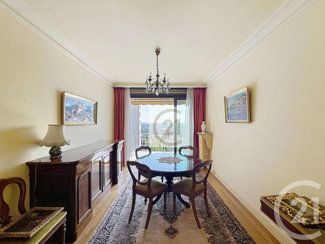 Appartement à SAINT-CLOUD