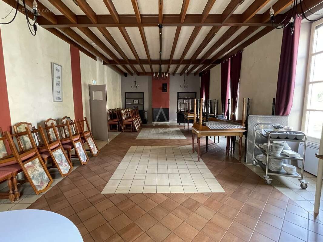 Commerce à SAINT-DENIS-D&#039;ANJOU