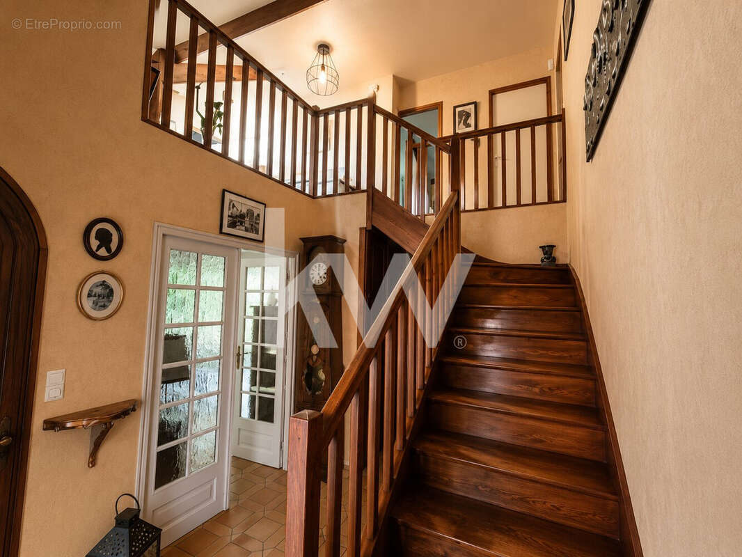 Maison 143 m² à Saint-Denis-En-Val  - photo 5