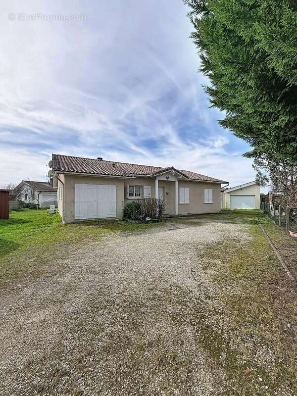 Maison à PARENTIS-EN-BORN